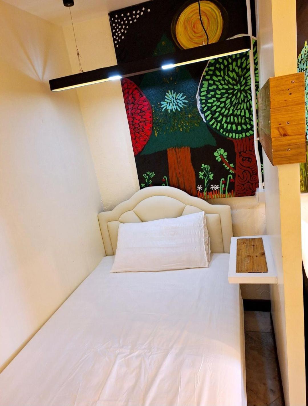 Ddm House Hostel Bangkok Exterior photo